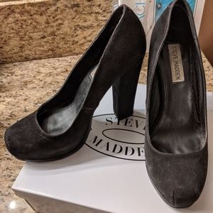 Steve Madden Suede Pumps